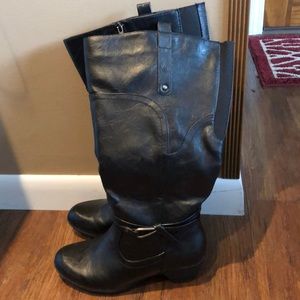 Chelsea Moreland boots